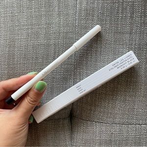 R.E.M Beauty Kohl Eyeliner Pencil in midnight black